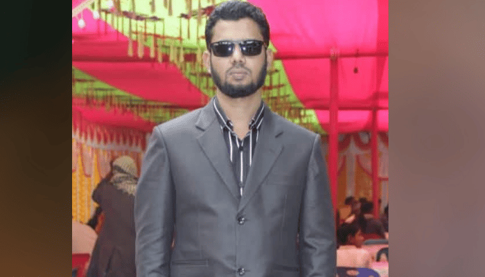 অতিথি না করায় ছাত্রদল নেতার ‘১৪৪ ধারা’ জারির মাইকিং